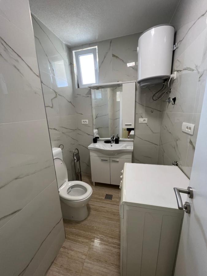 Apartment Vujcic Donji Okrug  Esterno foto