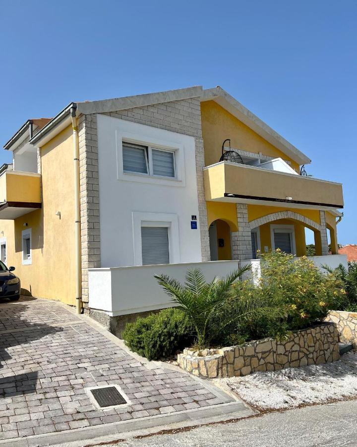 Apartment Vujcic Donji Okrug  Esterno foto