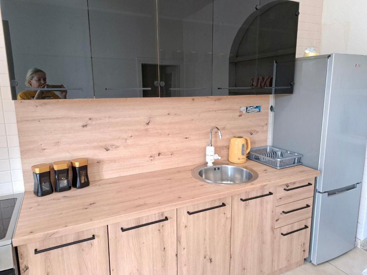 Apartment Vujcic Donji Okrug  Esterno foto